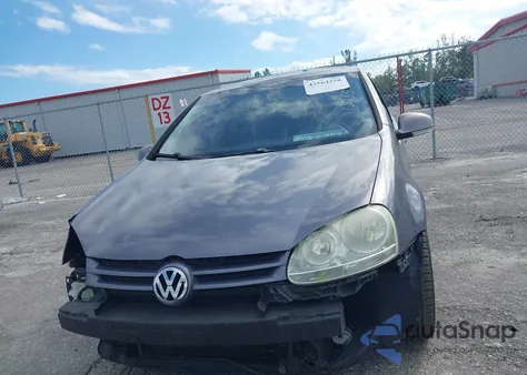 2007 Volkswagen Rabbit 4-Door из США, поврежденный, VIN WVWCR71K77W131185